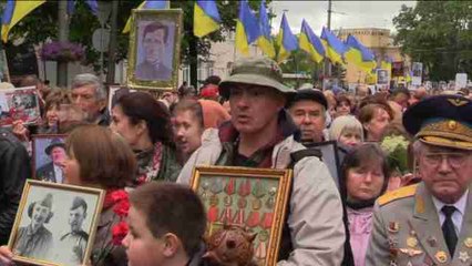 Ucrania dividida por el Día de la Victoria soviética sobre la Alemania nazi