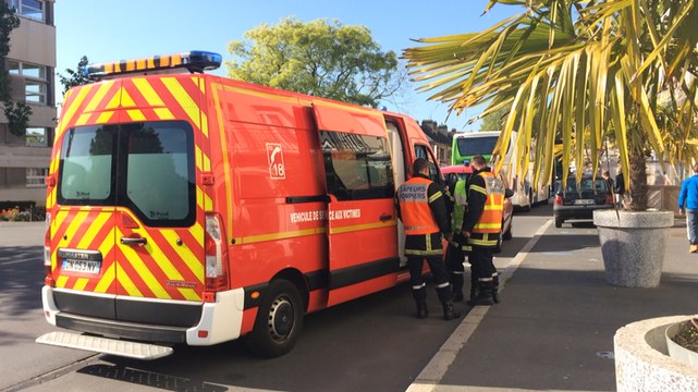 Une jeune fille blessé place général de Gaulle