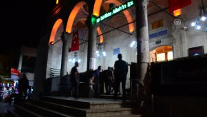 Hacı Yusuf Taş Cami'nde Berat Kandili