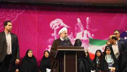 Rohaní apuesta por el voto de las mujeres para lograr la reelección