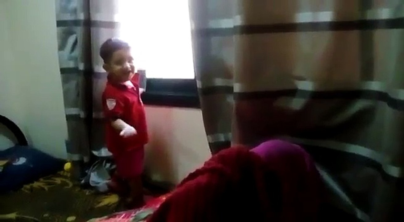 Cute kid chicken dance