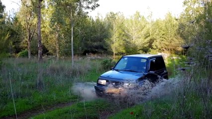 Un artiste vidéaste crée une vidéo hallucinante pour vendre sa caisse et depuis il croule sous les demandes, tout le monde veut sa bagnole