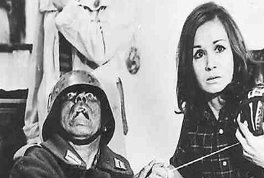 BLACK & WHITE MYRON __ ''' ΤΙ ΕΚΑΝΕΣ ΣΤΟΝ ΠΟΛΕΜΟ ΘΑΝΑΣΗ''' Σκηνοθέτης: ΚΑΤΣΟΥΡΙΔΗΣ ΝΤΙΝΟΣ Ηθοποιοί: ΒΕΓΓΟΣ ΘΑΝΑΣΗΣ ΡΟΔΙΤΗ ΕΦΗ ΓΩΓΟΥ ΚΑΤΕΡΙΝΑ ΠΑΠΑΔΟΠΟΥΛΟΣ ΑΝΤΩΝΗΣ...