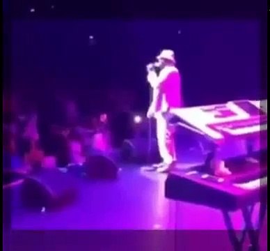 BOBBY BROWN TELLS CROWD BOBBI KRISTINA IS AWAKE
