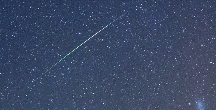 Green Meteor Showers Delight Onlookers Near Kiama