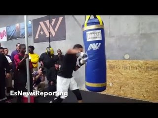 ANDRE WARD IS A SAVAGE!! RIPS HEAVY BAG WITH MONSTER SHOTS!! - EsNews Boxing