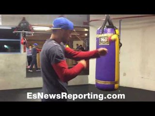 Vasyl Lomachenko hand & eye coordination drill - EsNews Boxing