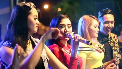 Kimcil Kepolen - All Artis - Madu Tiga live Alun Alun Pacitan 2017
