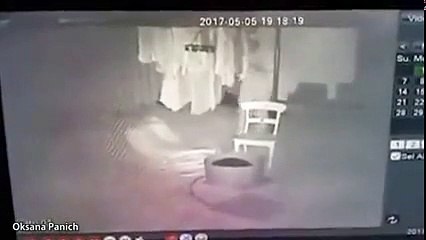 İç Çamaşır Koklayan Adam