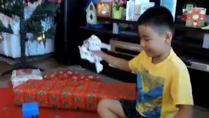 Opening Christmas presents 2017, Kids Opening Christmas Presents 2017