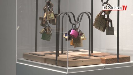 Paris : des «cadenas d’amour» exposés avant d'être vendus aux enchères