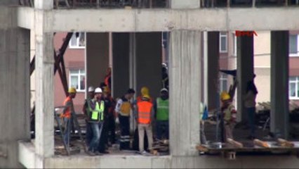 Kocaeli Kalıpları Söken Inşaat Işçisi Yere Düşerek Yaralandı