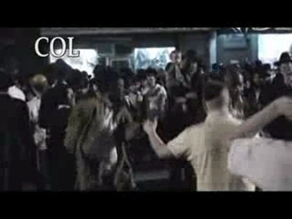 juif loubavitch dance avec noir