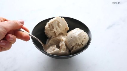 How to Make Healthy 3-Ingredient Fro-Yo With 10 Grams of Protein