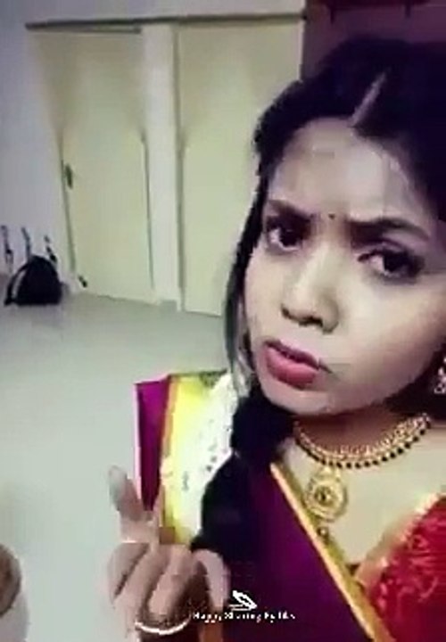 Wow! Ilayathalapathy Vijay Kushi & Trippachi Movie Song Dubsmash By Tamil Girls - VIP Dhanush