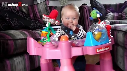 Babies Laughing Hysterically At Ripping Paper Compilation 2015-rfovRlzg-G0