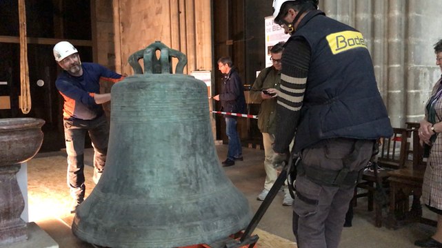 Les cloches de Saint-Pierre descendent du clocher