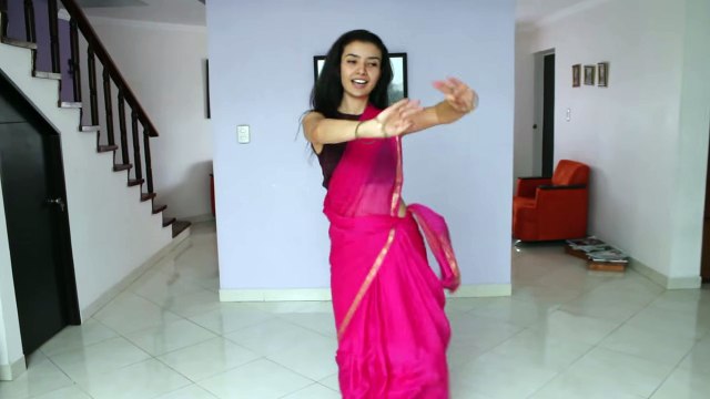 Hot dancing girl (amazing dance)