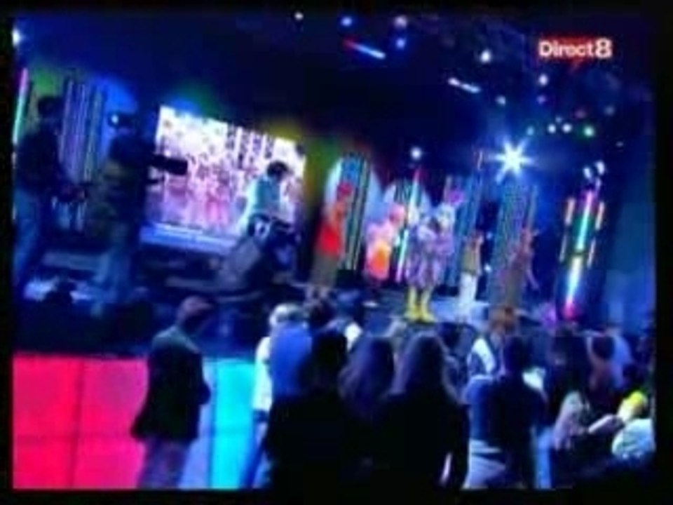 Danse du poisson_salon de la TV