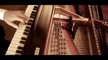 Ce pianiste fait une reprise incroyable... Quel talent