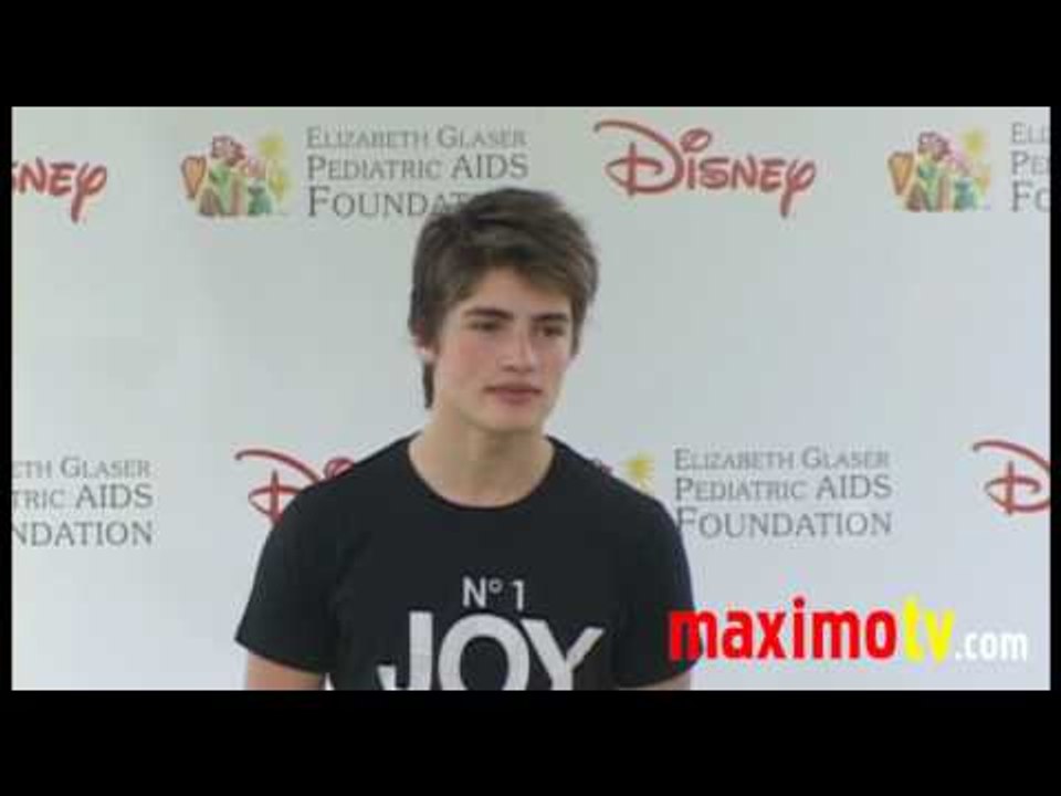 Gregg Sulkin Arrives at "A Time For Heroes" Celebrity Picnic June 13, 2010