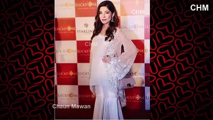 Ayesha Omer Looking So Beautiful in White Dress