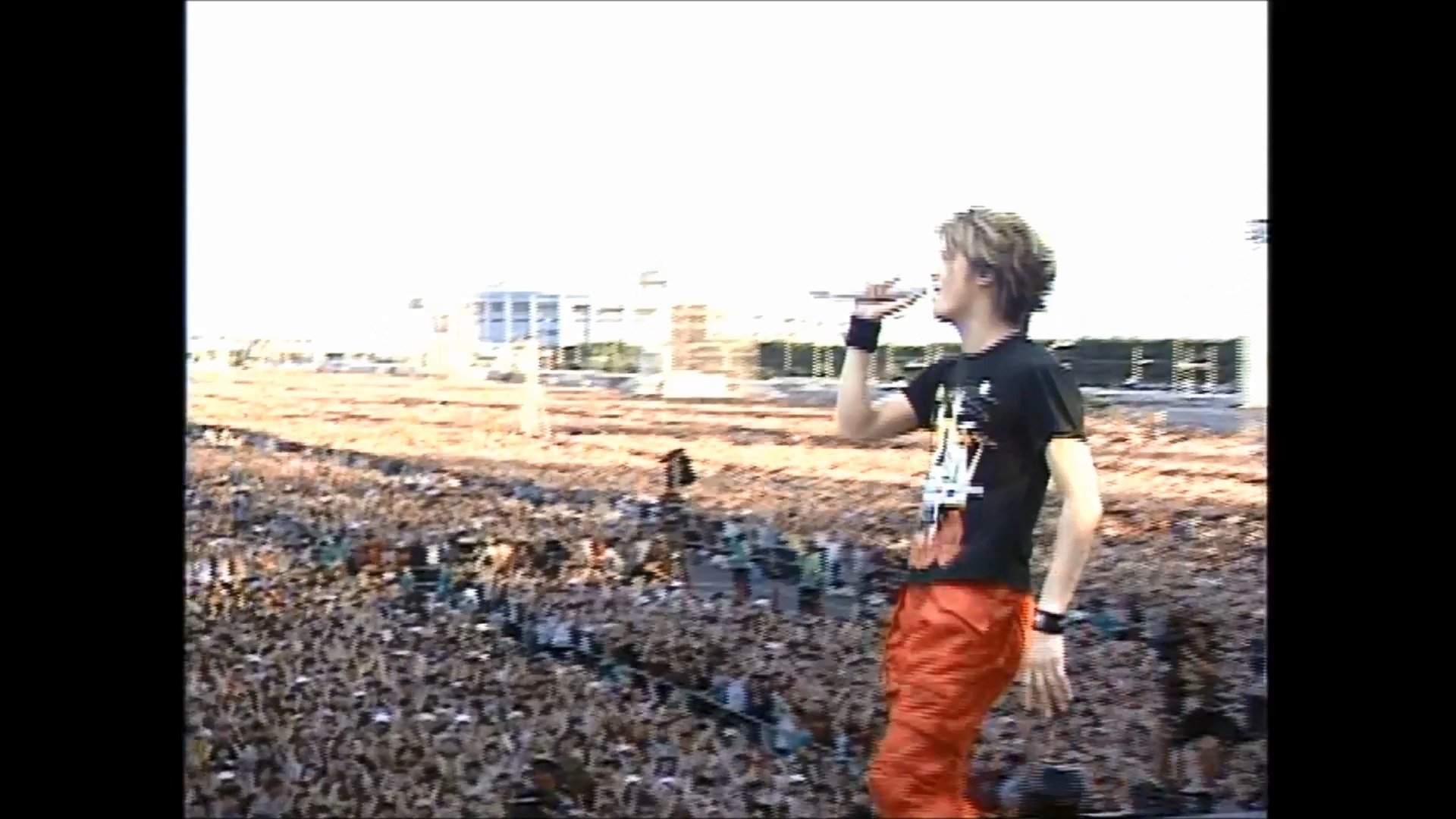 GLAY 『ACID HEAD』 EXPO '99 SURVIVAL LIVE IN MAKUHARI HD 19 - 動画