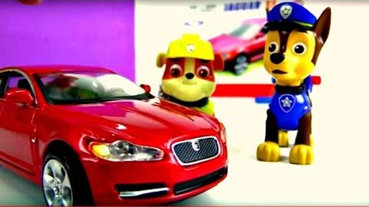 Dessin animé éducatif pour les enfants. Pat'patrouille construit une Jaguar