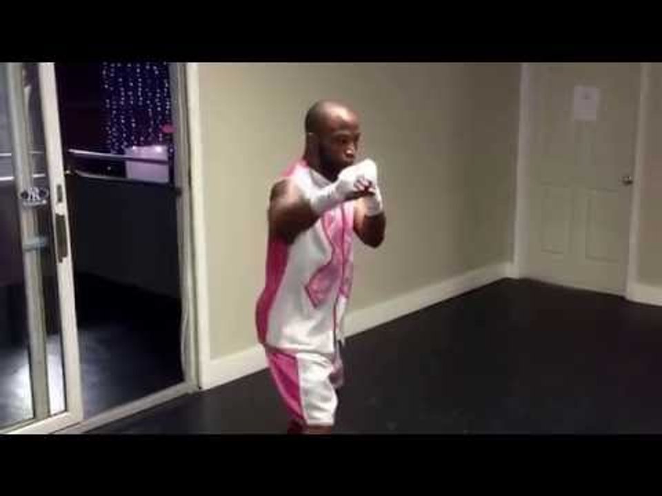Mike Reed 20-0  (4 of 5 last wins by ko) Ready For ANY 140 Fighter! esnews boxing