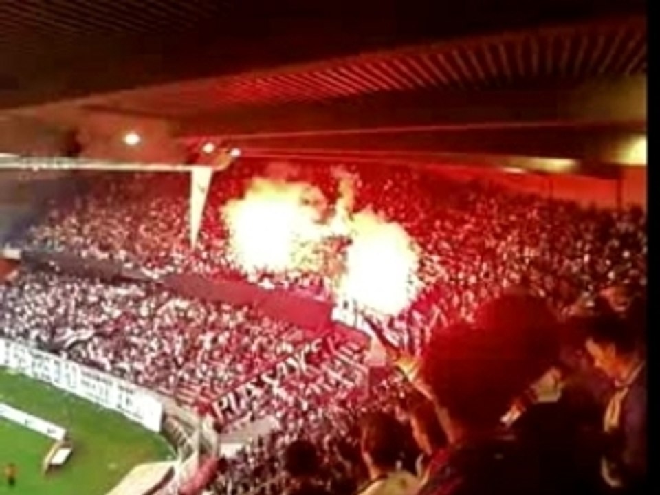 fumis a auteuil et en G bleu