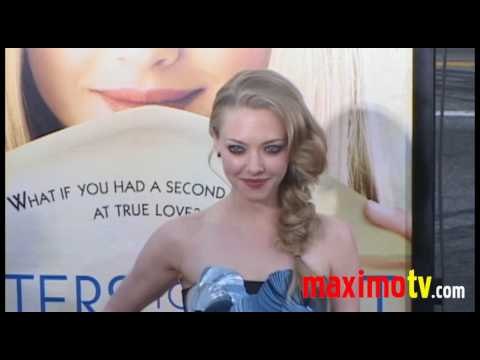 Amanda Seyfried Sizzles at Letters To Juliet Los Angeles Premiere
