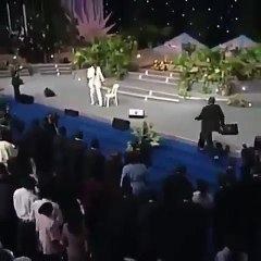 Ps Chris Demonstrates God's power