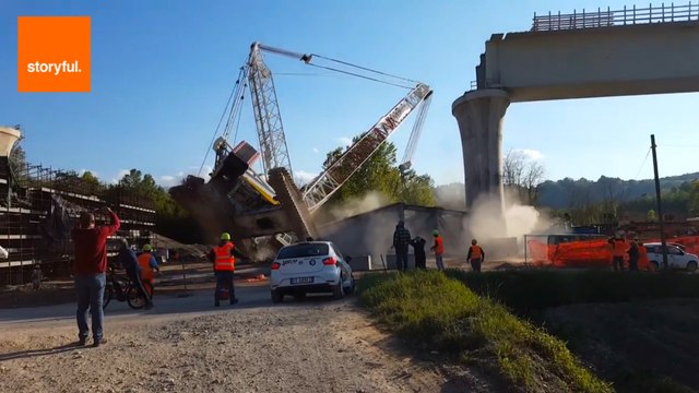 Huge Crane Collapses in Italy