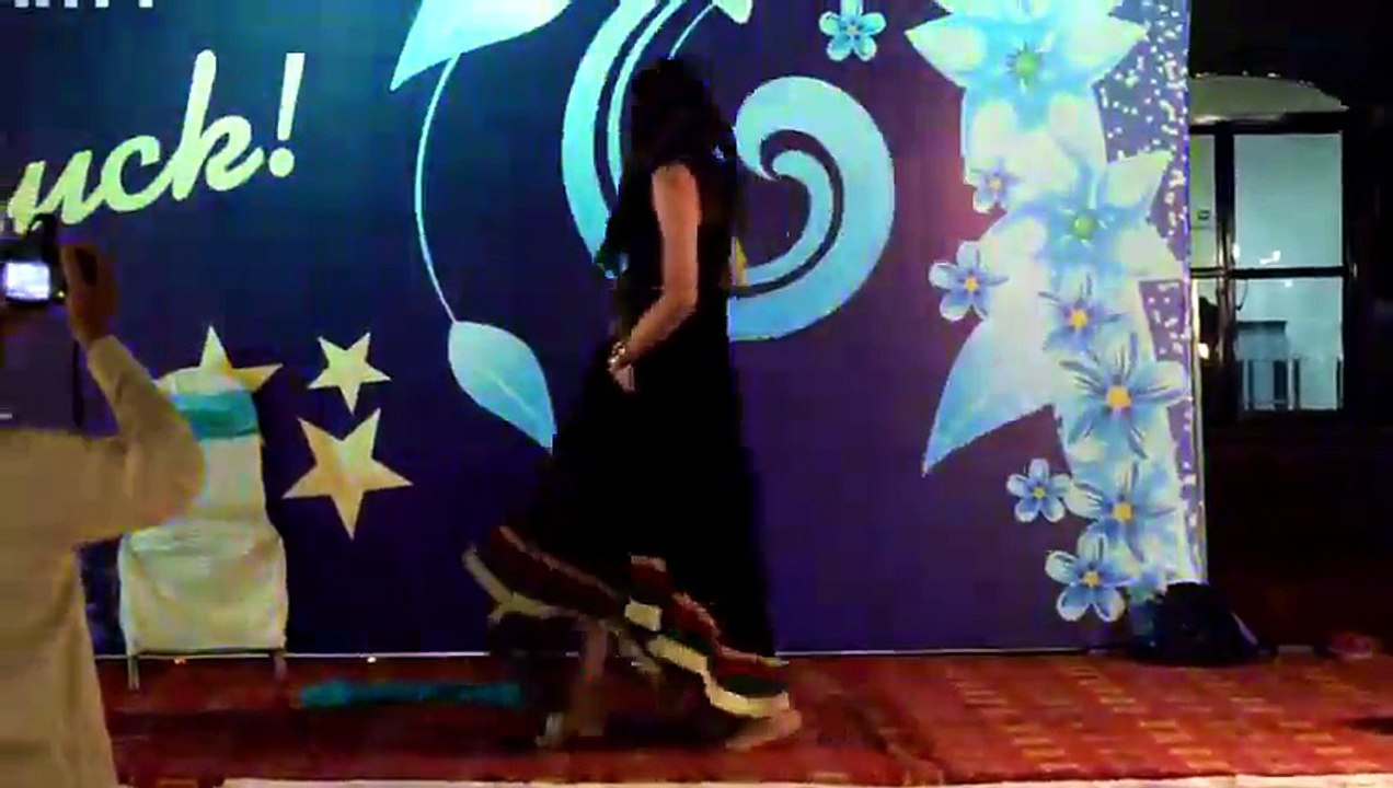 Farewell Dance Party In Punjab College Multan