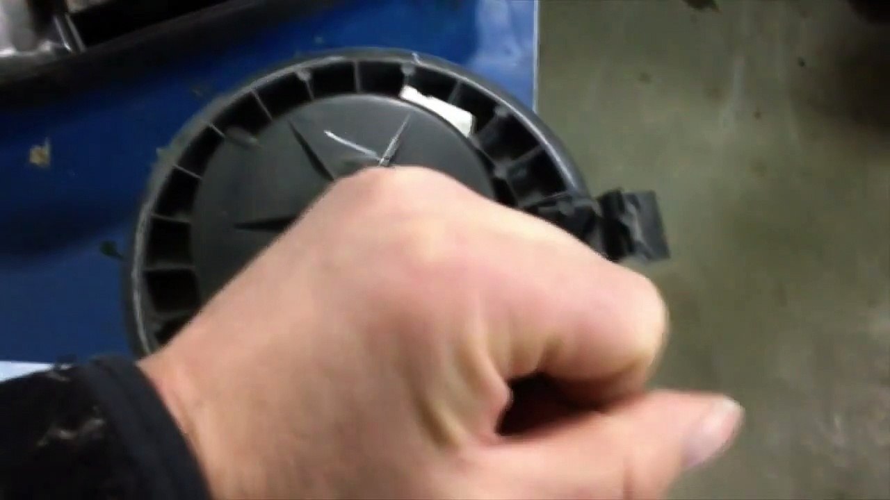 Nissan Versa Blower Motor Replace - Niss