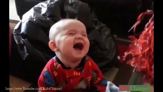 baby-kids-fails-2015-funny-baby-fail-hour-compilation-16