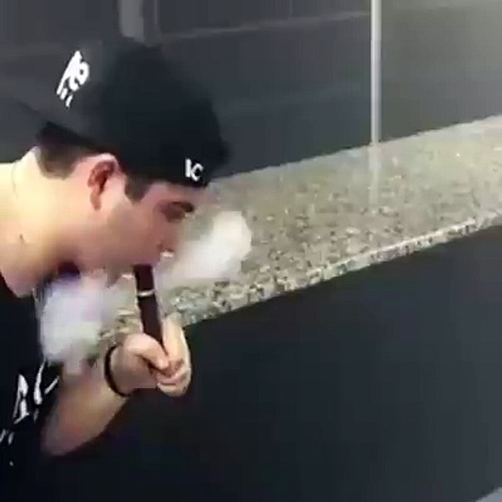 SMOKE BALLS - Very Clever