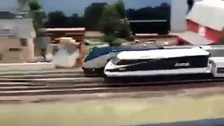 MODEL TRAINS RACING - Amazing and Dangerous.