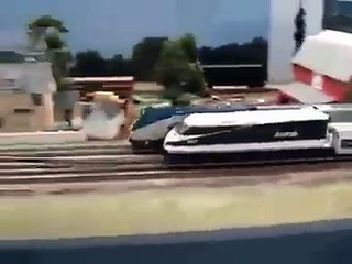 MODEL TRAINS RACING - Amazing and Dangerous.