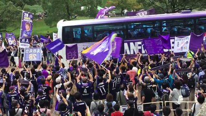 161001FC東京戦・選手バス待ち（サンフレッチェ広島）