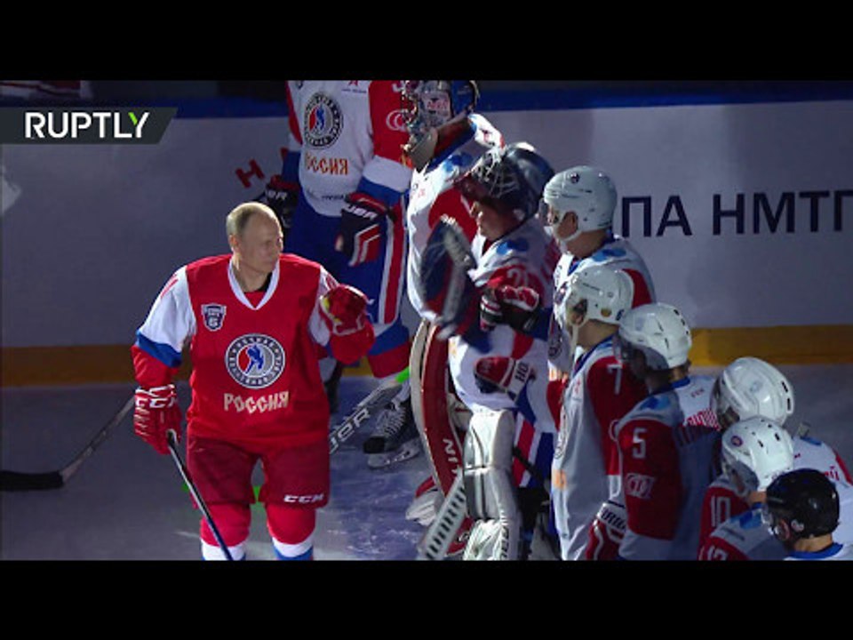 Putin hits ice for Night Hockey League festival in Sochi