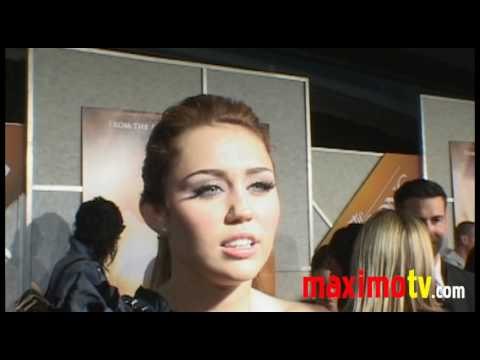 The Last Song Premiere Arrivals Miley Cyrus Liam Hemsworth