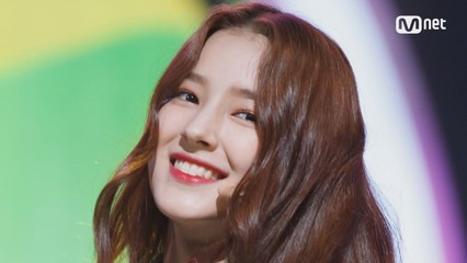 눈을 뗄 수 없는 깜찍함 ′모모랜드′의 ′어마어마해′ 무대