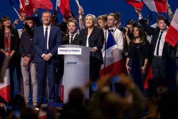 Front national : quelle stratégie pour les législatives ?