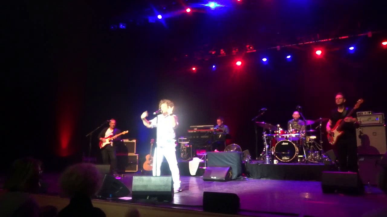 Leo Sayer Thunder In My Heart  Perth Scotland 2017