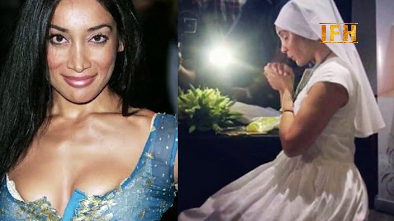 Model Sofia Hayat Get Engaged !