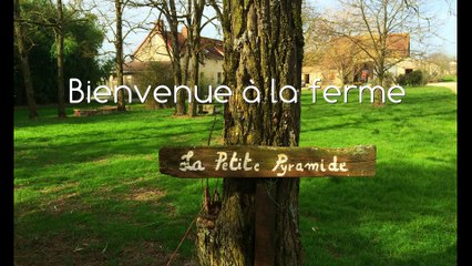 La ferme au printemps - La Petite Pyramide