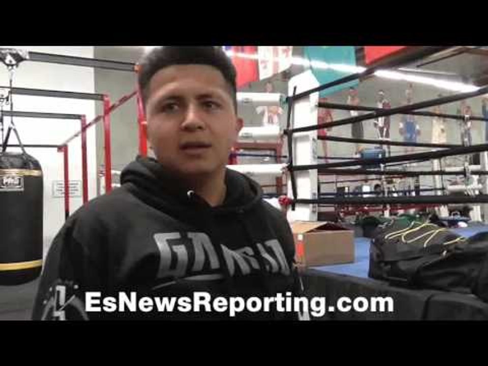 Robert Garcia on Crazy Fans After He stopped Michael Perez's fight - EsNews Boxing