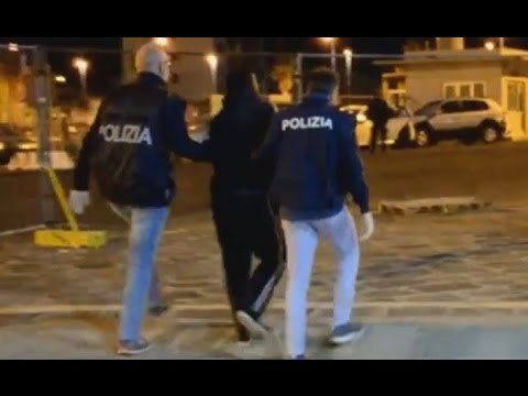 Catania - Crudeltà e violenza sessuale sui migranti: arrestati due libici (11.05.17)