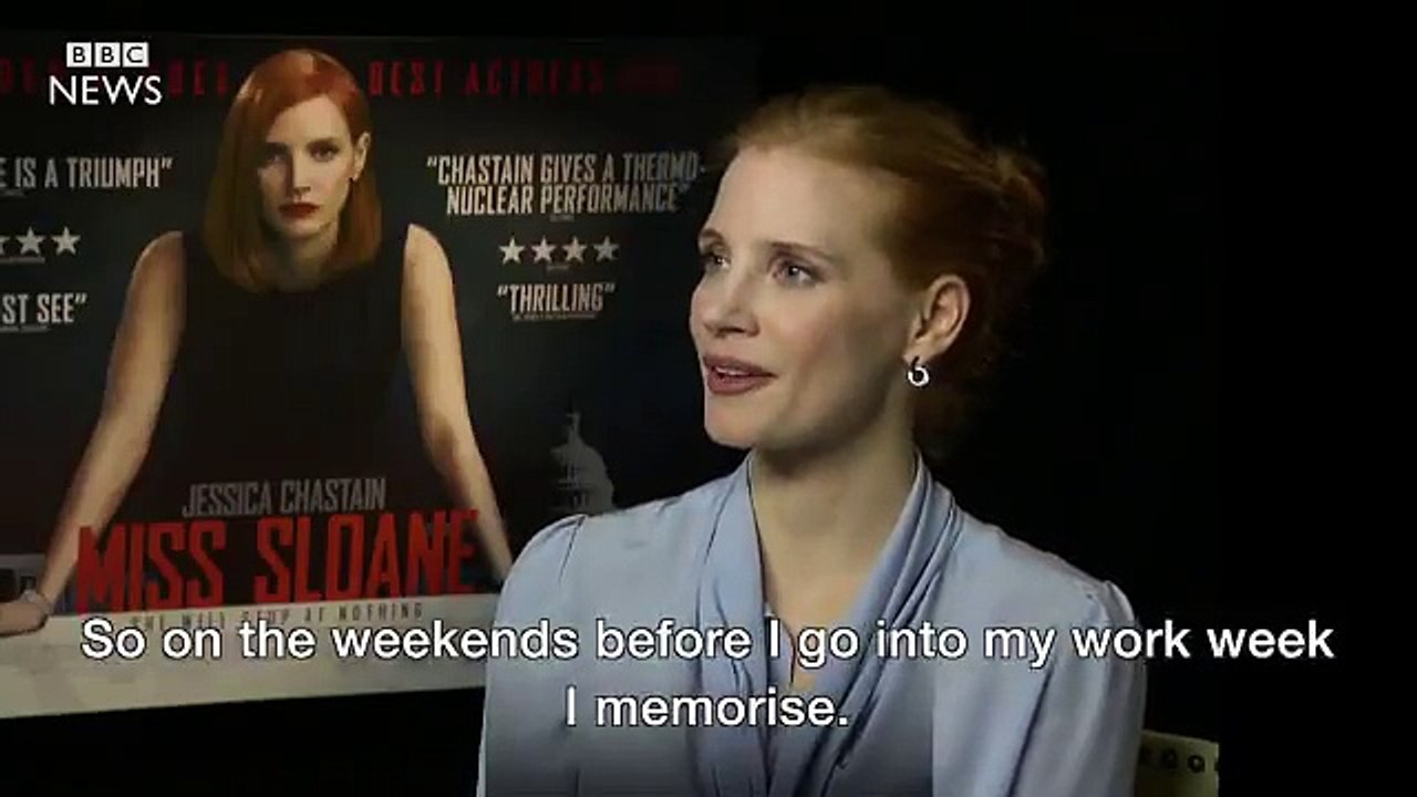 Jessica Chastain a son mot à dire concernant la fameuse oreillette de Johnny Depp